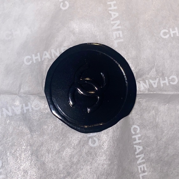 Authentic CHANEL White/Black Small Gift Box & Envelope - Picture 7 of 8